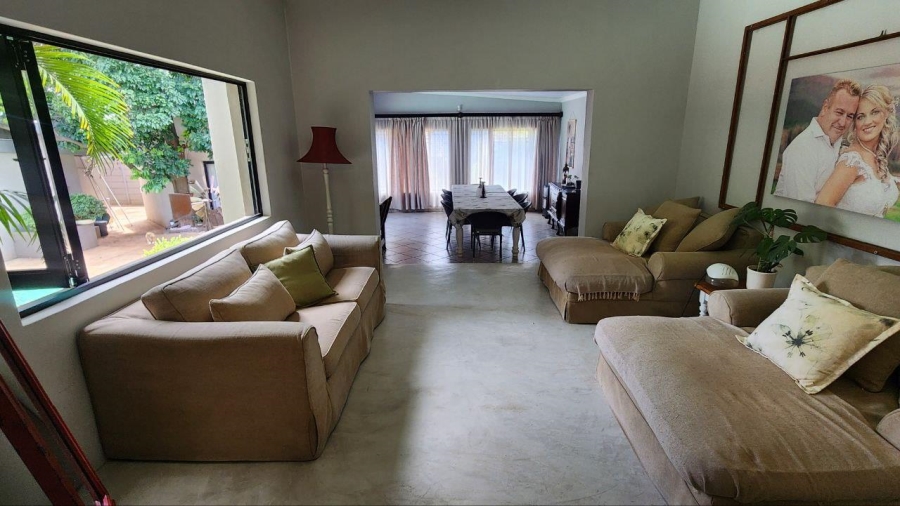 5 Bedroom Property for Sale in Safari Gardens North West